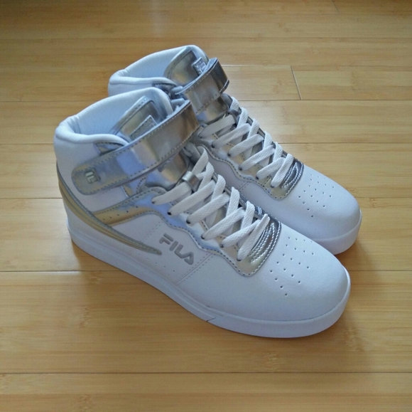 -NEW- Fila Vulcan 13 Anodized Sneakers 7.5 - Picture 1 of 16